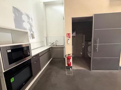 Louer Commerce Lyon-7eme-arrondissement 22668 euros