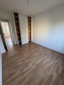 Louer Appartement Saint-julien-les-villas 414 euros