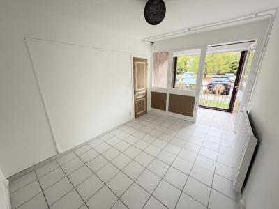 Louer Appartement Chapelle-saint-luc 650 euros