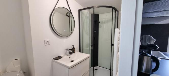 For rent Niort 1 room 20 m2 Deux sevres (79000) photo 2