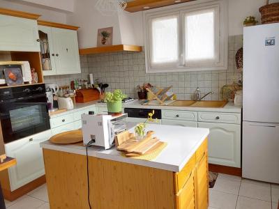 For sale Rostrenen 6 rooms 110 m2 Cotes d'armor (22110) photo 3