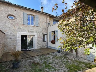 For sale Charroux 5 rooms 146 m2 Vienne (86250) photo 0