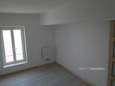 Louer Appartement Couhe 440 euros