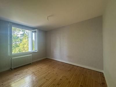 Louer Maison Civray 525 euros