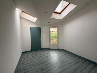 Louer Maison 97 m2 Civray