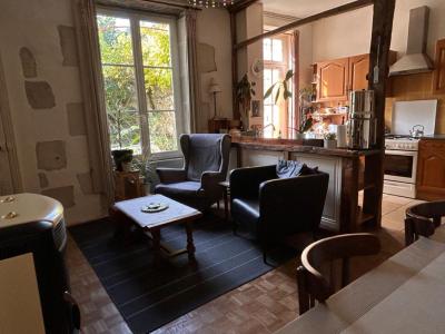 Acheter Maison 205 m2 Civray