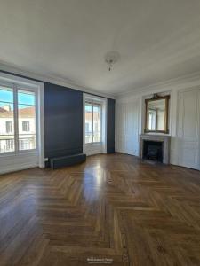 For rent Lyon-6eme-arrondissement 7 rooms 198 m2 Rhone (69006) photo 0