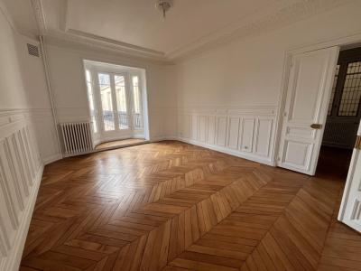 Annonce Location 6 pi�ces Appartement Paris-17eme-arrondissement 75