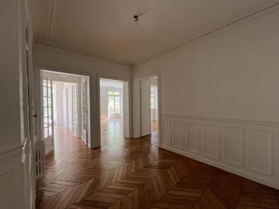 For rent Paris-17eme-arrondissement 4 rooms 179 m2 Paris (75017) photo 0