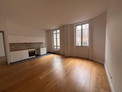 Annonce Location 7 pi�ces Appartement Paris-17eme-arrondissement 75