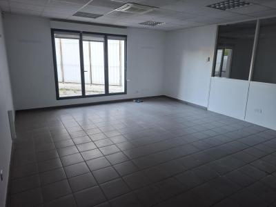 Louer Commerce 70 m2 Avignon
