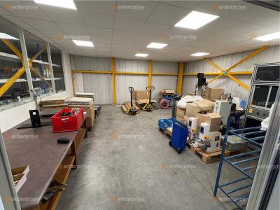Louer Commerce 405 m2 Villeneuve-d'ascq