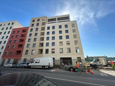 Louer Local commercial 137 m2 Lyon-7eme-arrondissement