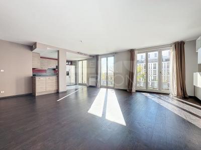 Louer Appartement 88 m2 Lyon-8eme-arrondissement