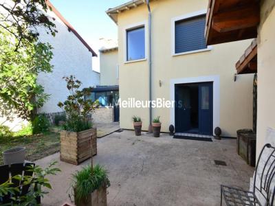 Acheter Maison 202 m2 Sathonay-camp