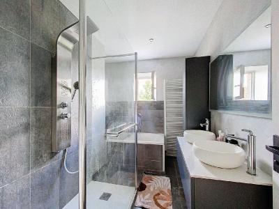 Louer Maison  830 euros