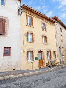For sale Saint-jean-soleymieux 4 rooms 97 m2 Loire (42560) photo 1