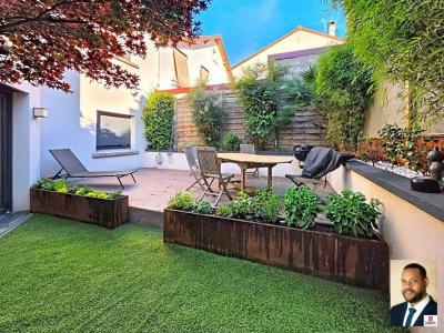 For sale Vitry-sur-seine 5 rooms 200 m2 Val de Marne (94400) photo 0
