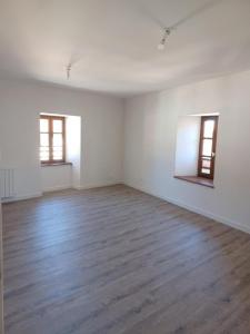 For rent Saint-didier-sur-rochefort 2 rooms 63 m2 Loire (42111) photo 0