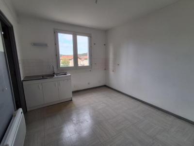 Louer Appartement Roche-la-moliere 516 euros
