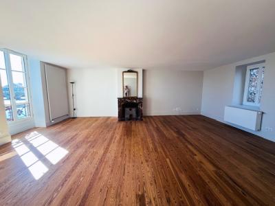 Acheter Appartement 187 m2 Roanne