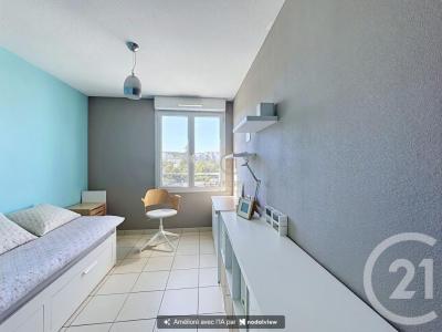 For sale Grigny 4 rooms 62 m2 Rhone (69520) photo 3