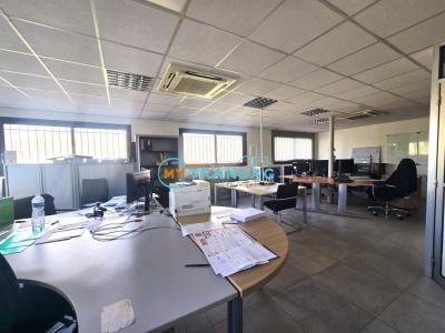 Acheter Commerce Croissy-beaubourg 900000 euros