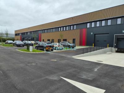 Louer Commerce 1518 m2 Mitry-mory
