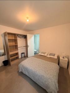 For rent Paray-vieille-poste 1 room 20 m2 Essonne (91550) photo 0