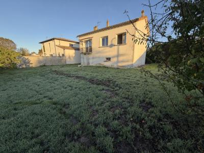 For sale 4 rooms 66 m2 Charente maritime (17170) photo 0