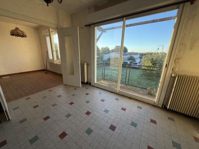 For sale 4 rooms 66 m2 Charente maritime (17170) photo 1