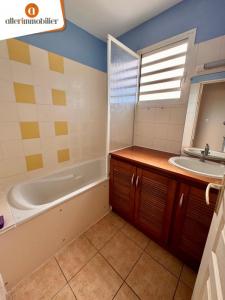 Louer Appartement Saint-pierre 718 euros