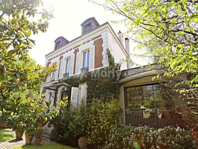 Acheter Maison 223 m2 Saint-maur-des-fosses
