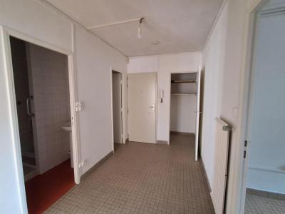 Louer Appartement Roche-la-moliere 399 euros