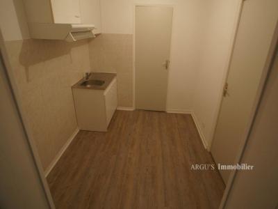 For rent Civray 2 rooms 39 m2 Vienne (86400) photo 1