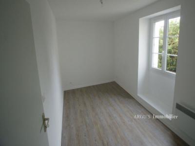 For rent Civray 2 rooms 39 m2 Vienne (86400) photo 2