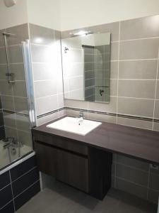 For rent Cres 2 rooms 49 m2 Herault (34920) photo 0