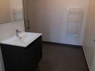 Louer Appartement Isle-d'abeau Isere