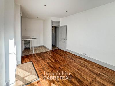 Louer Appartement Villeurbanne 635 euros