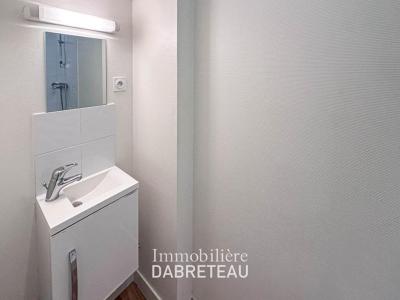 Louer Appartement Villeurbanne 408 euros
