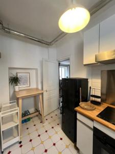 For rent Suresnes 2 rooms 47 m2 Hauts de Seine (92150) photo 4