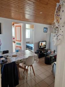 For rent Lande-de-fronsac 63 m2 Gironde (33240) photo 0