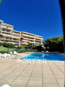 Louer Appartement 73 m2 Antibes