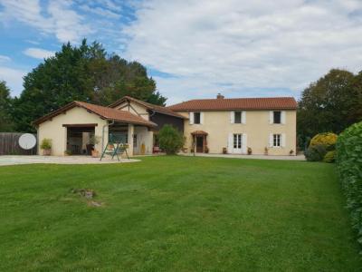For sale Duffort 5 rooms 200 m2 Gers (32170) photo 0