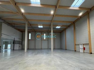 Louer Commerce 823 m2 Moissy-cramayel