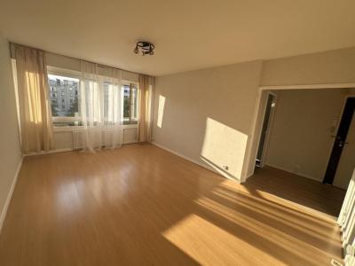 For sale Lyon-7eme-arrondissement 4 rooms 78 m2 Rhone (69007) photo 2
