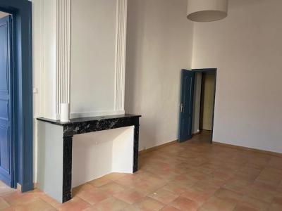 Louer Appartement 76 m2 Nimes