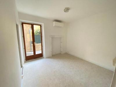 Louer Appartement 27 m2 Nimes