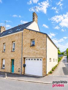 For sale Ambrieres-les-vallees 5 rooms 130 m2 Mayenne (53300) photo 0