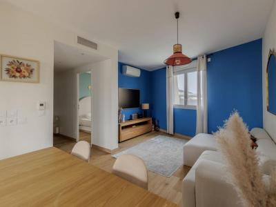 For sale Lyon-7eme-arrondissement 4 rooms 84 m2 Rhone (69007) photo 2